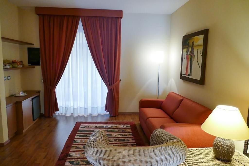 Stella Charming & Luxury Rooms 孔韦尔萨诺 外观 照片
